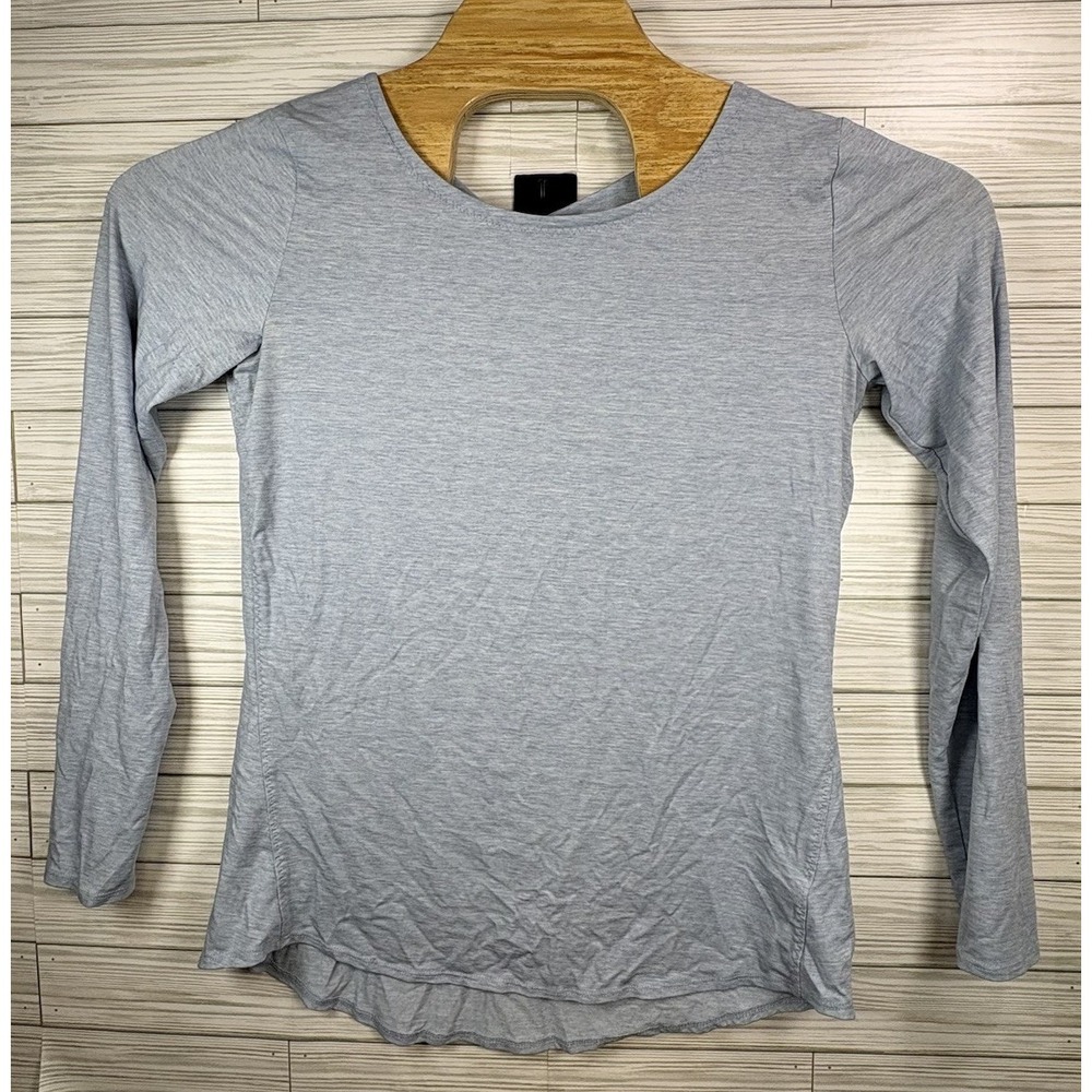Athleta Women's Twist Open Back Baby Blue Flexlight Top Long Sleeve Shirt Med